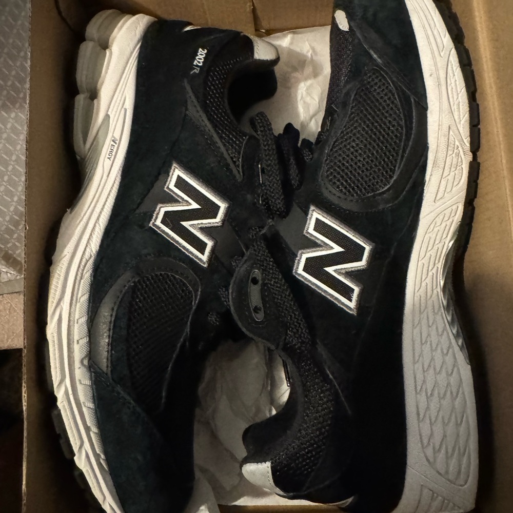 New Balance Black and White Sneakers with Chunky Midsole